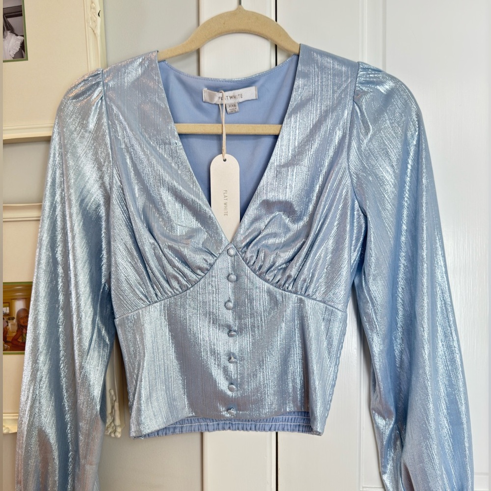 Flatwhite blue sparkly blouse